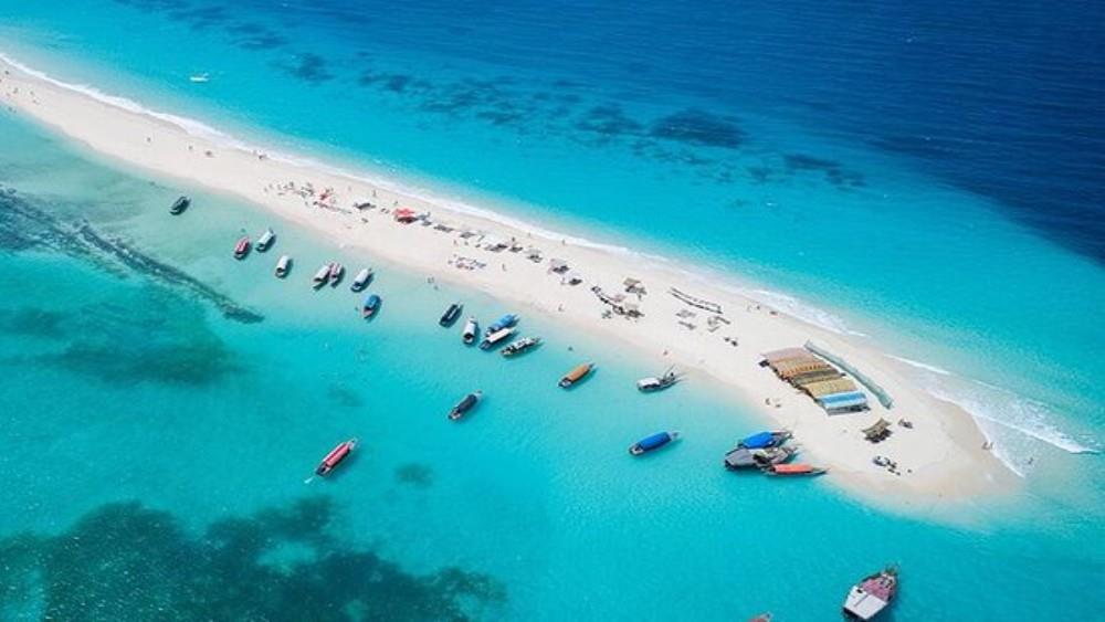 Turquoise water and sandbank in Zanzibar